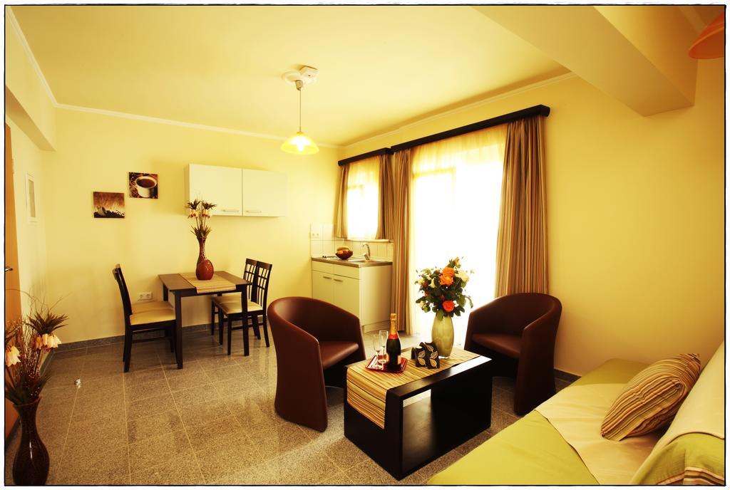 Comfort Hotel Apartments Rhodes City Стая снимка